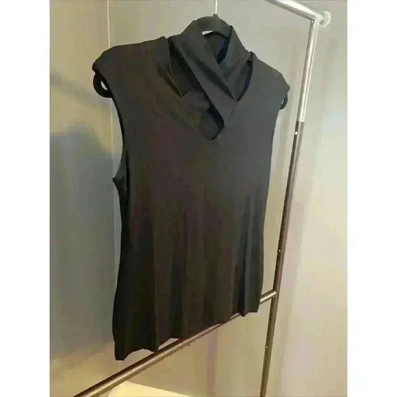 Tahari Women's Black Tank Top Size Small Cross Cross Design Dressy Tank Top - Picture 6 of 14
